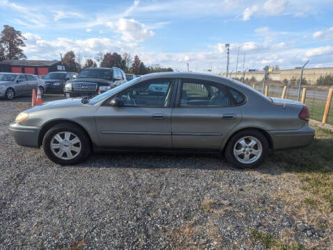 2004 Ford Taurus SE