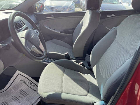 2013 Hyundai Accent GS