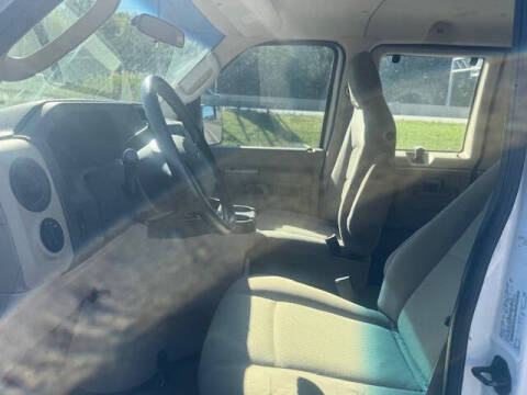 2010 Ford E-Series E-350 SD XL