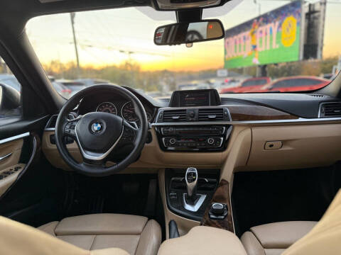 2018 BMW 3 Series 330i