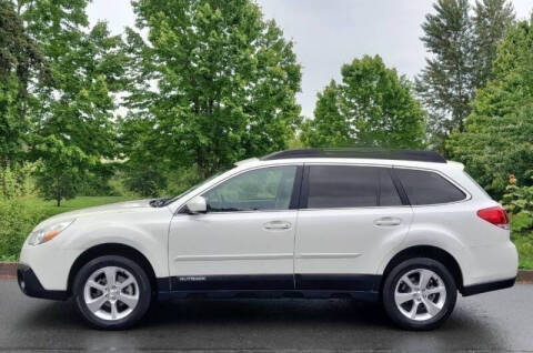 2014 Subaru Outback for sale at CLEAR CHOICE AUTOMOTIVE in Milwaukie OR