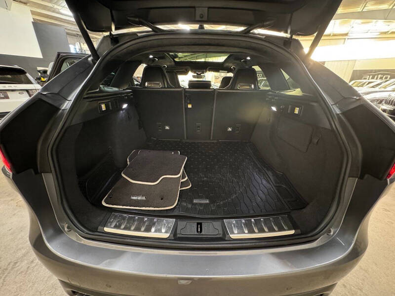 2020 Jaguar F-PACE SVR