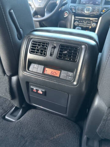 2020 Nissan Pathfinder S