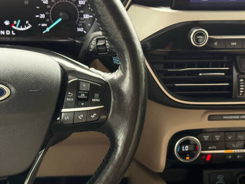 2021 Ford Escape SEL