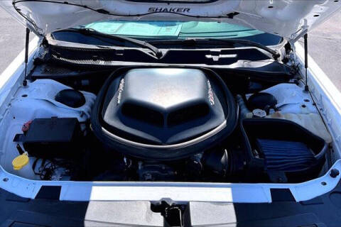 2017 Dodge Challenger 392 HEMI Scat Pack Shaker