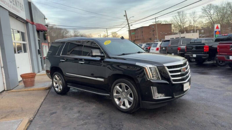 2017 Cadillac Escalade Luxury