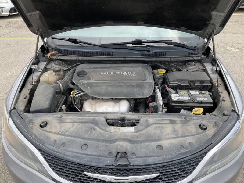 2015 Chrysler 200 C