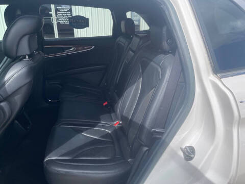 2019 Lincoln Nautilus Select