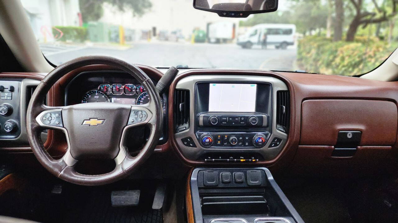 2014 CHEVROLET Silverado Pickup - $18,990