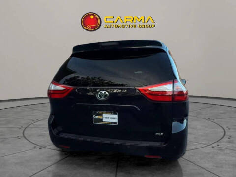 2017 Toyota Sienna XLE Premium 8-Passenger