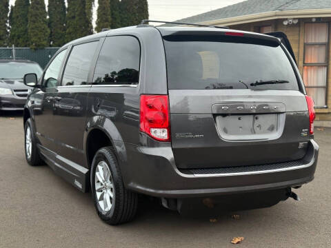 2019 Dodge Grand Caravan SXT 35th Anniversary Edition