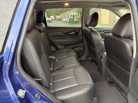 2018 Nissan Rogue SV