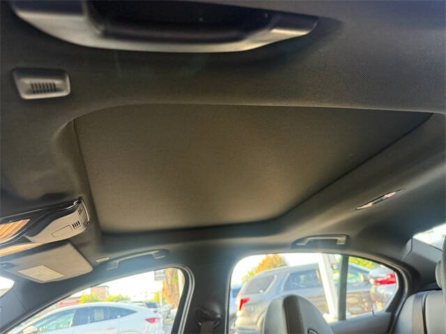 2024 BMW 3 Series 330i xDrive