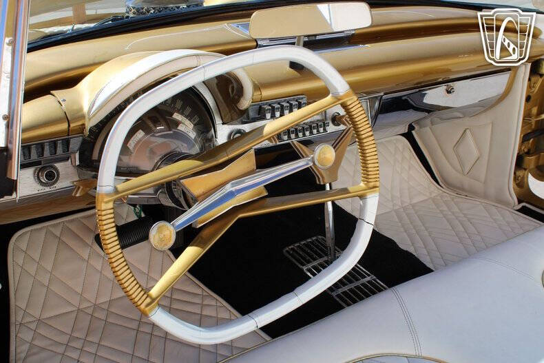 1957 Ford Thunderbird