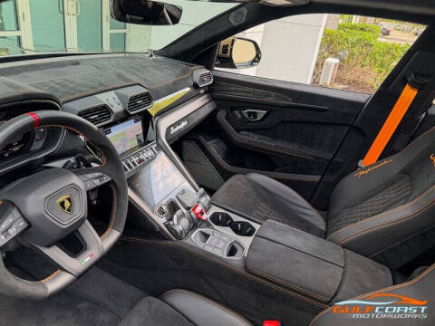 2024 Lamborghini Urus Performante