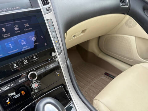 2015 Infiniti Q50 Premium