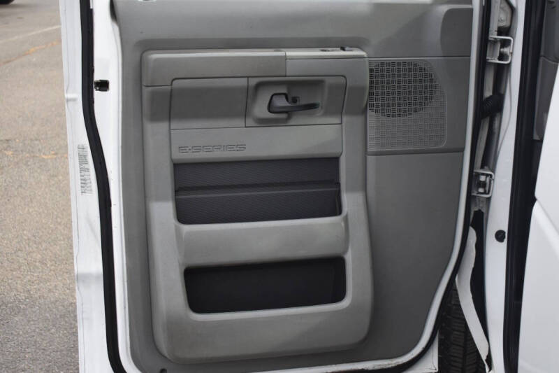 2011 Ford E-Series E-250