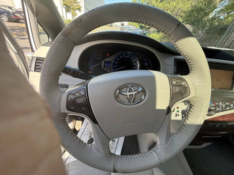 2011 Toyota Sienna XLE 8-Passenger