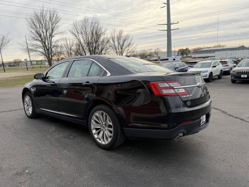 2019 Ford Taurus Limited