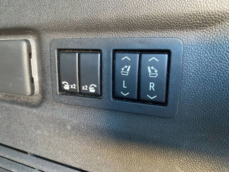 2021 Chevrolet Suburban RST