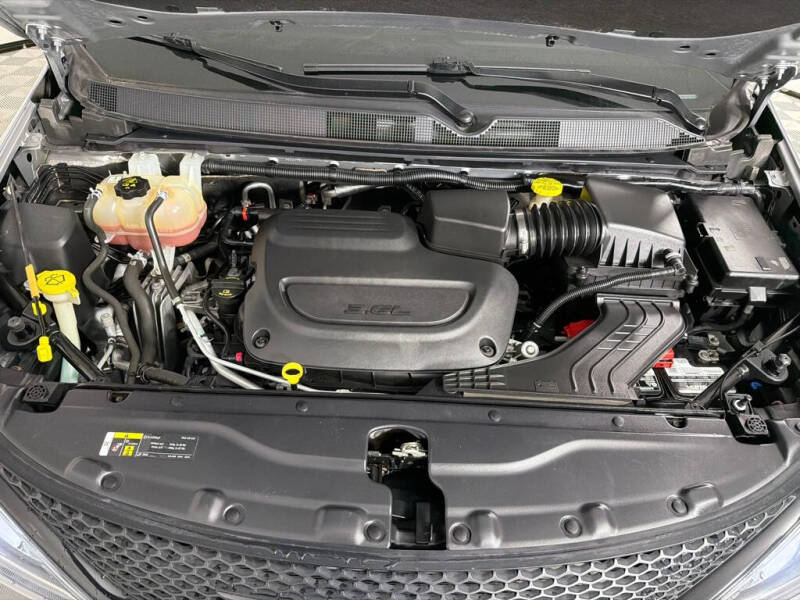 2020 Chrysler Pacifica Launch Edition