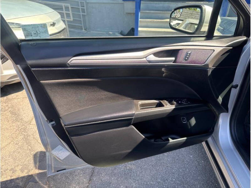 2018 Ford Fusion Hybrid SE