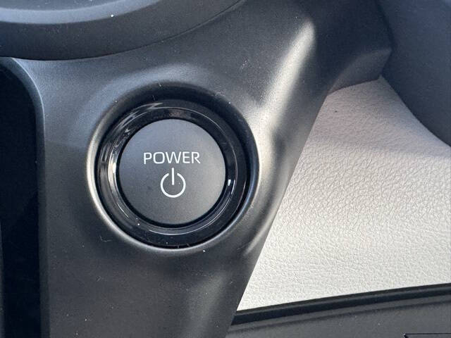 2026 Toyota Sienna LE 8-Passenger