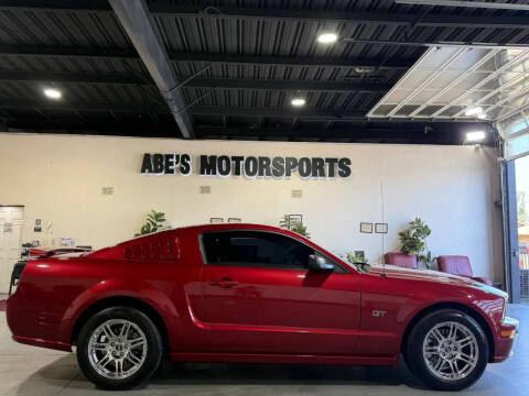 2005 Ford Mustang GT Deluxe