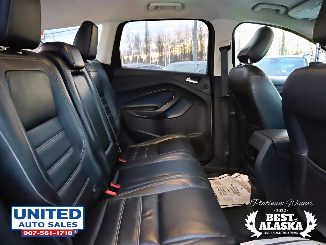 2019 Ford Escape Titanium AWD 4dr SUV 64