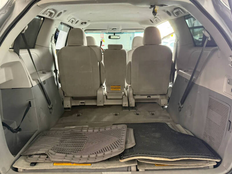 2012 Toyota Sienna