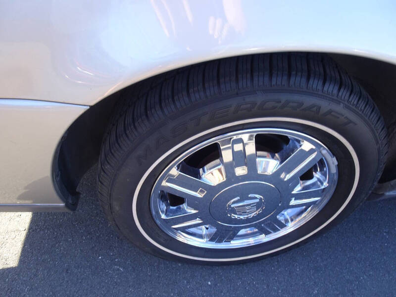 2005 Cadillac DeVille