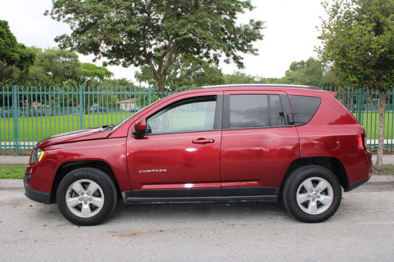 2017 Jeep Compass Latitude photo 8