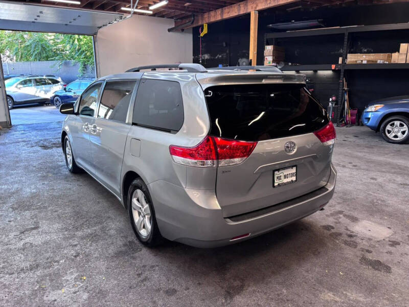 2014 Toyota Sienna