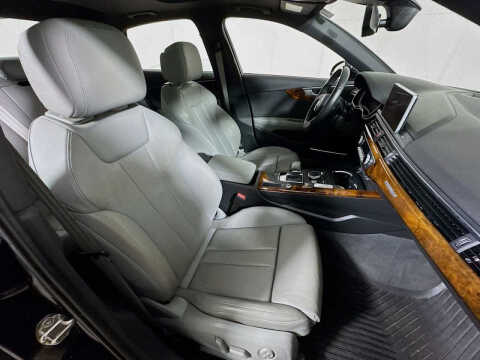 2017 Audi A4 2.0T quattro Premium Plus