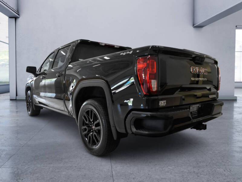 2025 GMC Sierra 1500 Elevation Standard