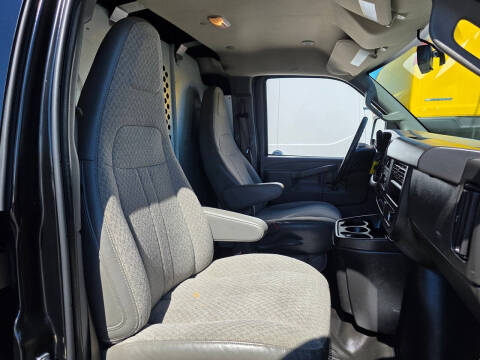 2023 GMC Savana 3500