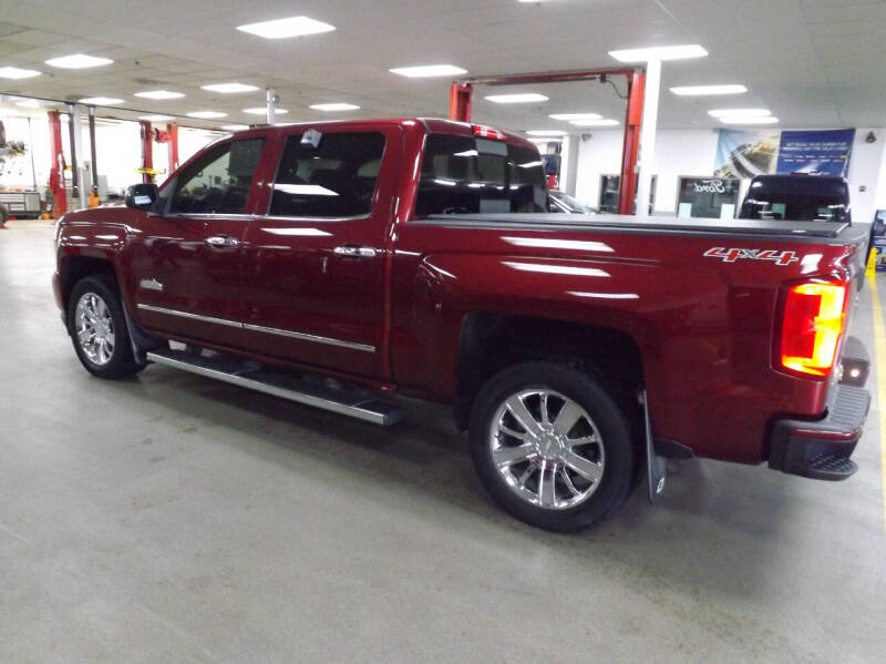 Used 2017 Chevrolet Silverado 1500 High Country with VIN 3GCUKTEC6HG161718 for sale in Platteville, WI