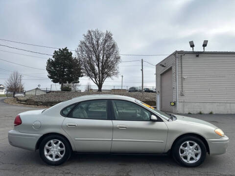 2006 Ford Taurus SEL
