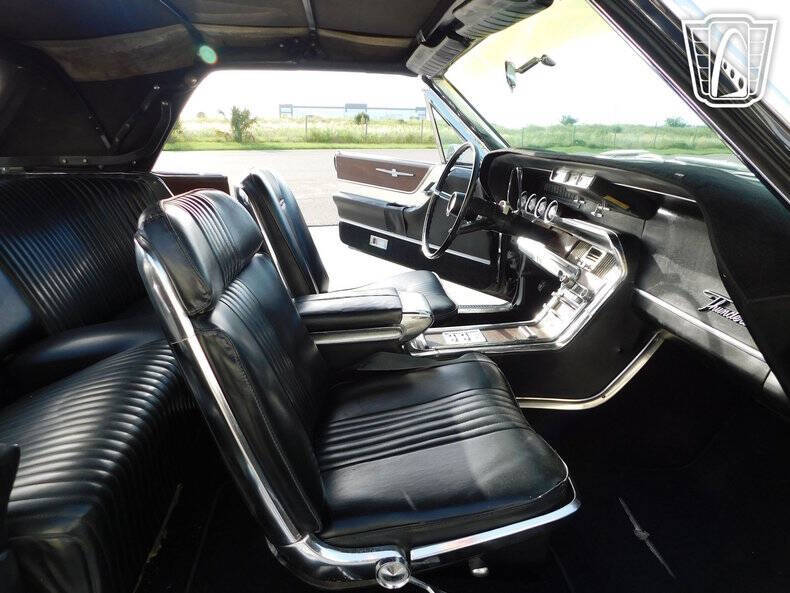 1965 Ford Thunderbird