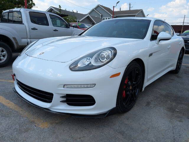 2015 Porsche Panamera 4