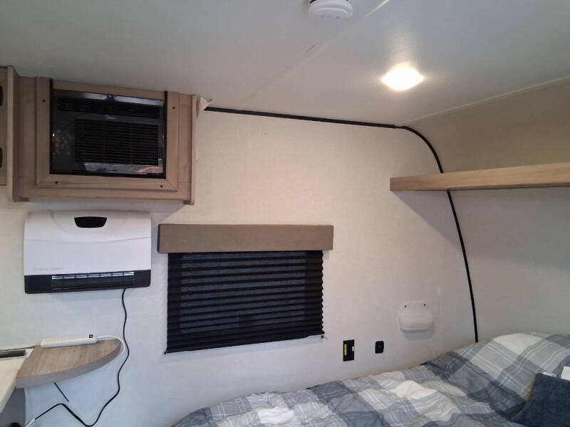 2025 Coleman 17R