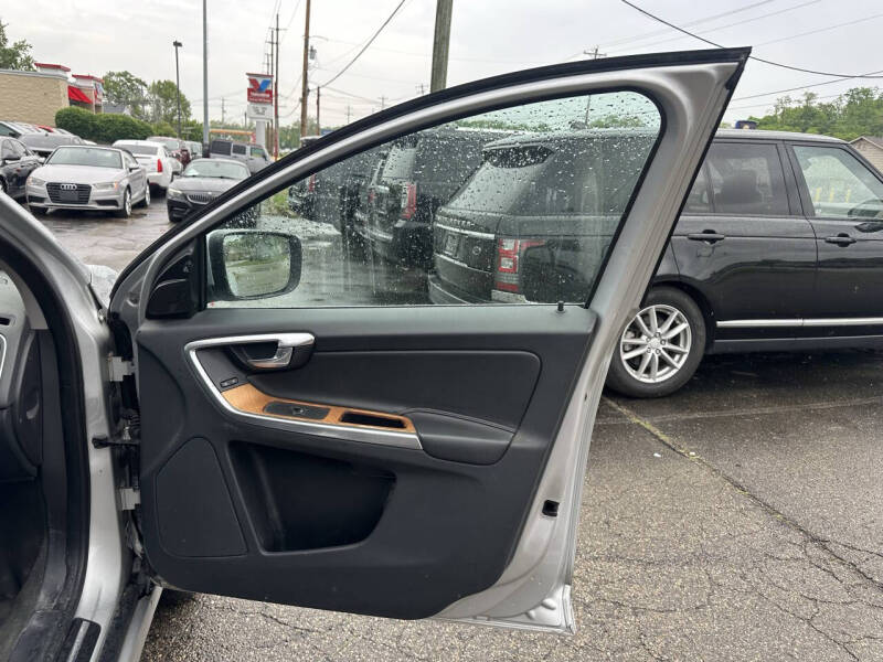 2017 Volvo XC60 T5 Inscription