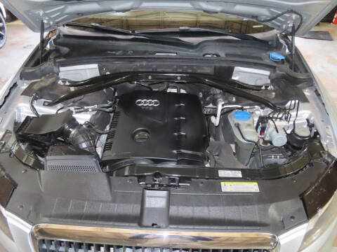 2011 Audi Q5 2.0T quattro Premium