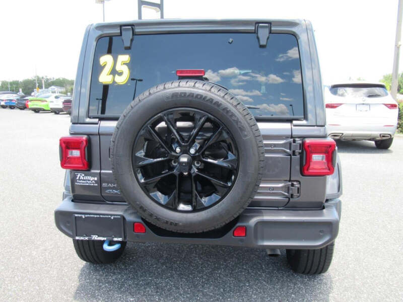 2025 Jeep Wrangler Sahara 4xe