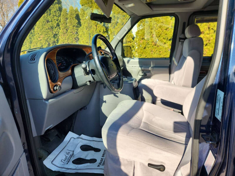 2002 Ford E-Series E-150