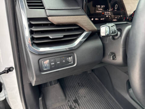2024 GMC Acadia Denali