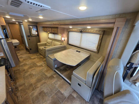 2016 Thor Motor Coach Hurricane