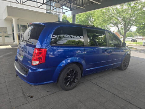 2013 Dodge Grand Caravan R/T