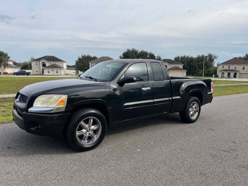 2008 Mitsubishi Raider LS