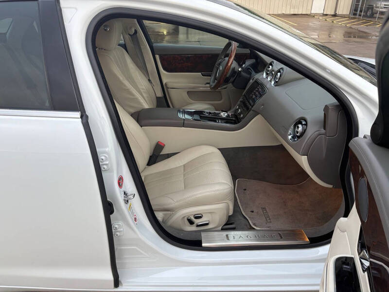 2012 Jaguar XJ